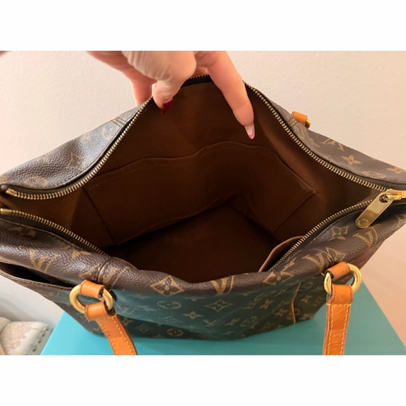 EXCELLENT Condition Louis Vuitton Monogram Totally MM - Picture 7 of 12